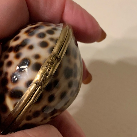 Vintage shell trinket box & clasp beautiful - Picture 3 of 9